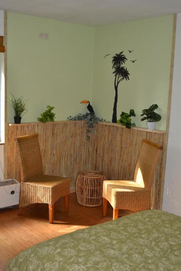 En Chapoisie Bed & Breakfast Ciney Dış mekan fotoğraf